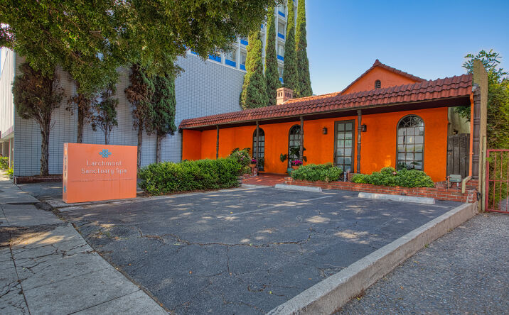 Pictures of Retail, Office, Special Purpose property located at 331 North Larchmont Boulevard, Los Angeles, CA 90004 for sales - image #1