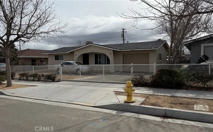 Pictures of Multifamily property located at 16087 Spruce, Hesperia, CA 92345 for sales - image #1