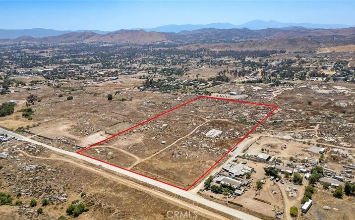 Pictures of Land property located at 19 Lukens, Perris, CA 92570 for sales - image #1