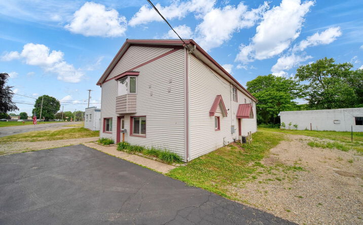 Pictures of Office, Industrial property located at 1716 Wildwood Avenue, Jackson, MI 49202 for sales - image #1