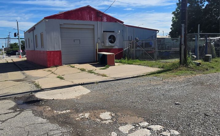 Pictures of Industrial property located at 501 E Main, Cushing, OK 74023 for sales - image #1