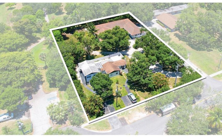 Pictures of Multifamily property located at 3315 SW 15th Ave # 9 #1-9, Fort Lauderdale, FL 33315 for sales - image #1