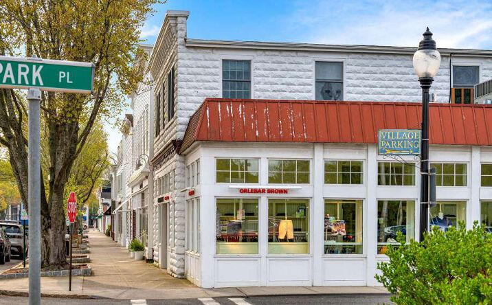 Pictures of Office property located at 55 Newtown Ln, East Hampton, NY 11937-2226 for sales - image #1