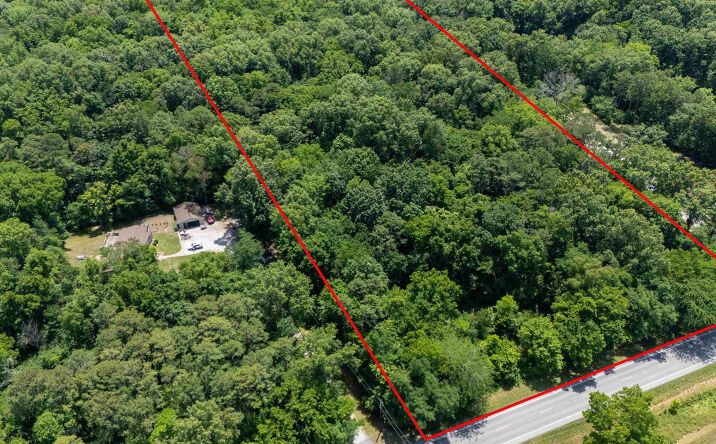 Pictures of Land property located at TBD Elkville Blacktop Road, Elkville, IL 62932 for sales - image #1