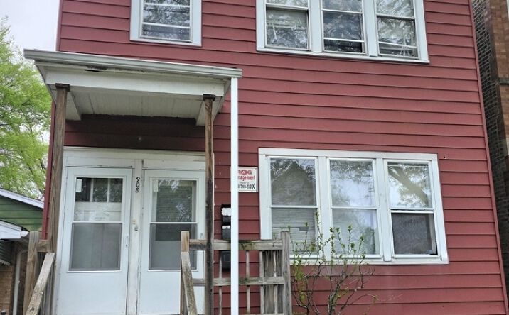 Pictures of Multifamily property located at 908 W 51ST Place, Chicago, IL 60609 for sales - image #1