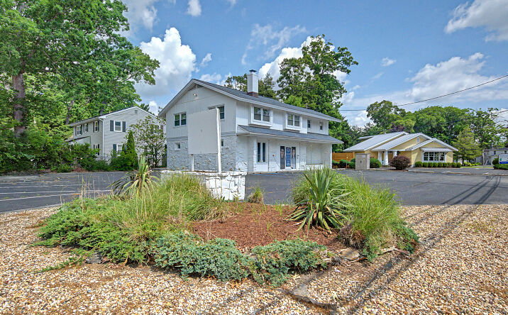 Pictures of Office property located at 2307 New Rd, Northfield, NJ 08225 for sales - image #1