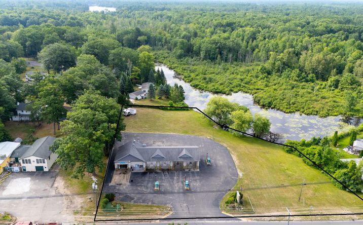 Pictures of Land property located at 225 W Houghton Lake Dr, Prudenville, MI 48651 for sales - image #1