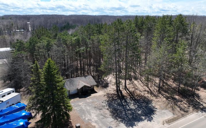 Pictures of Land property located at 79 W Higgins Lake Dr, Roscommon, MI 48653 for sales - image #1