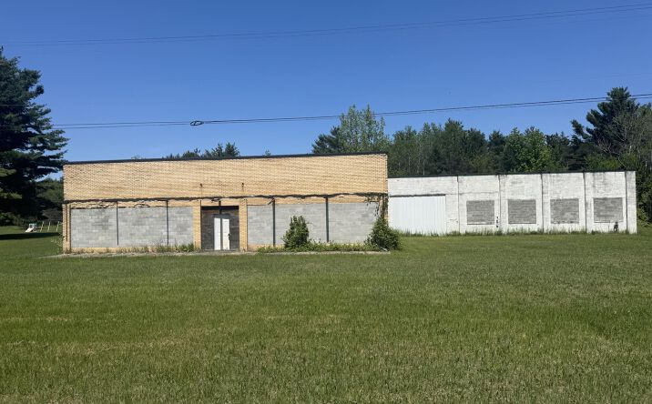 Pictures of Retail property located at 5860 W Saginaw Rd, Coleman, MI 48618 for sales - image #1