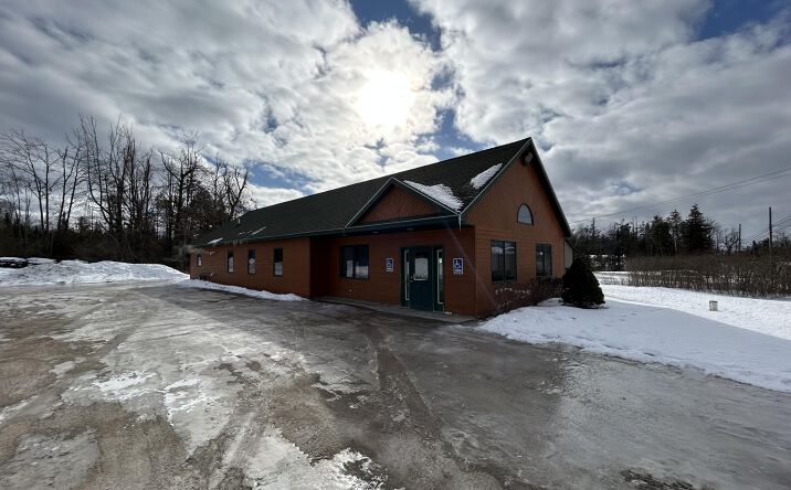 Pictures of Retail property located at 1956 Miller Rd, Fairview, MI 48621 for sales - image #1