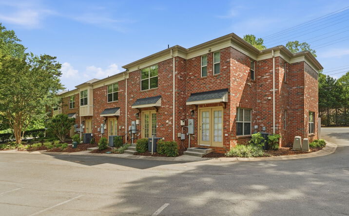 Pictures of Multifamily property located at 5306-5320 Park Rd, Charlotte, NC 28209 for sales - image #1