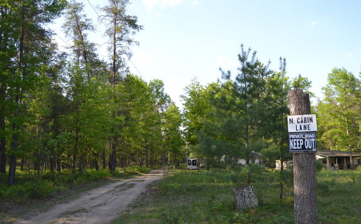 Pictures of Land property located at 7601 N Cabin Ln, Roscommon, MI 48653 for sales - image #1