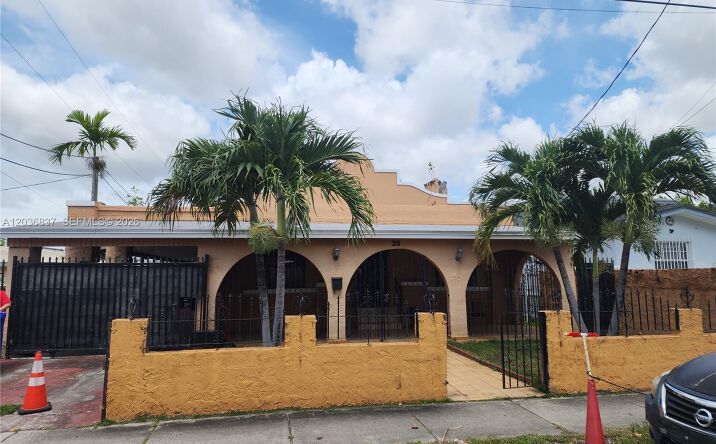 Pictures of Multifamily property located at 26 NW 24th Ct, Miami, FL 33125 for sales - image #1