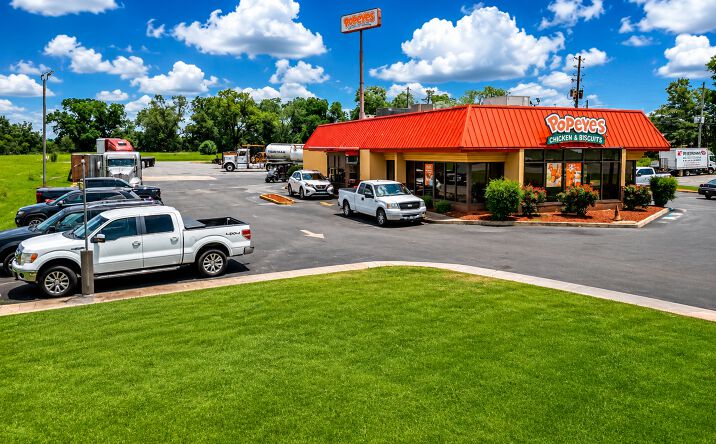 Pictures of Retail property located at 1515 East Union Street, Vienna, GA 31092 for sales - image #1