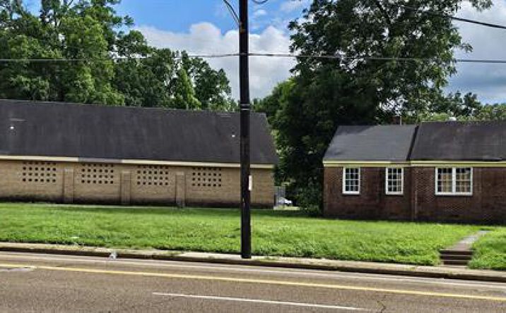 Pictures of Mixed Use, Special Purpose, Retail property located at 1293 LAMAR AVE, MEMPHIS, TN 38104 for sales - image #1