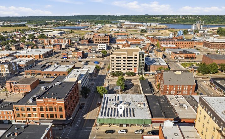 Pictures of Retail, Office property located at 962 MAIN ST, DUBUQUE, IA 52001-6729 for sales - image #1