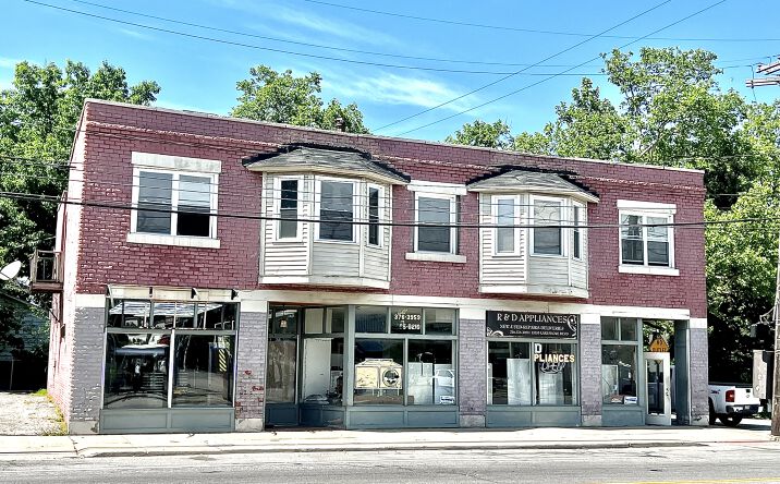 Pictures of Retail, Multifamily, Mixed Use property located at 15557 Lakeshore Boulevard, Cleveland, OH 44110 for sales - image #1