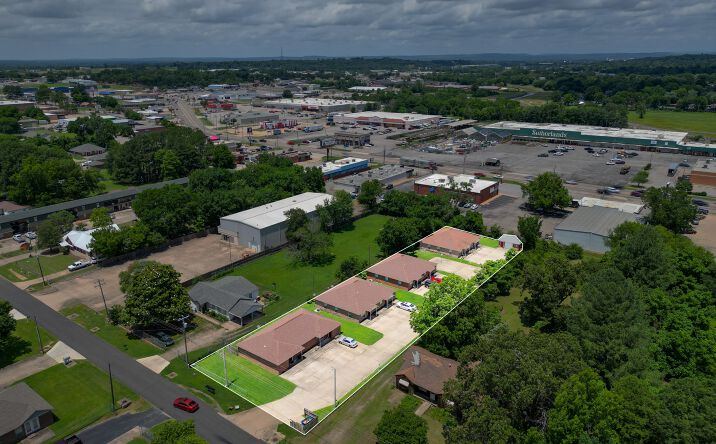 Pictures of Multifamily property located at 1851 Brazil Avenue, Fort Smith, AR 72908 for sales - image #1