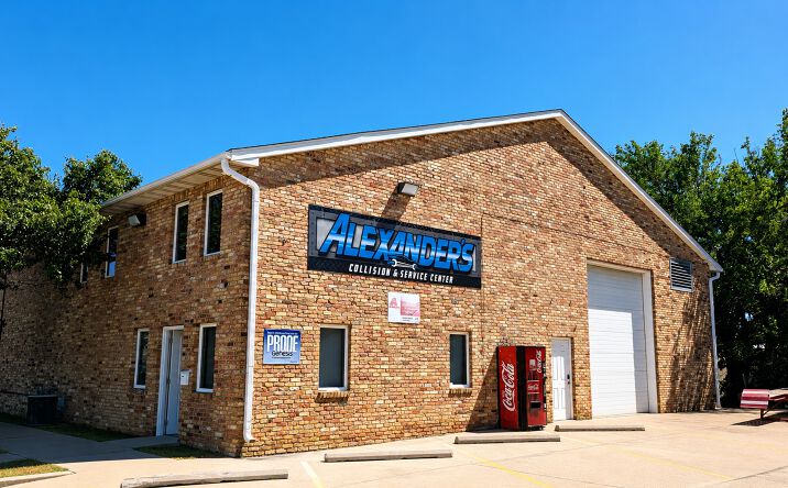 Pictures of Industrial property located at 10 LAFAYETTE CT, BLOOMINGTON, IL 61701-6880 for sales - image #1