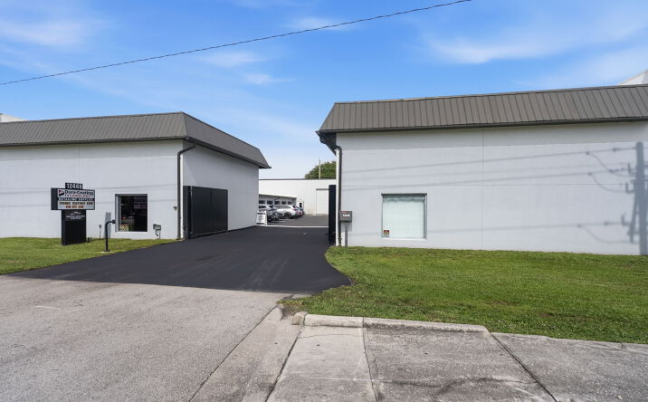 Pictures of Retail, Special Purpose property located at 12445 COLLIER BLVD, NAPLES, FL 34116-6397 for sales - image #1