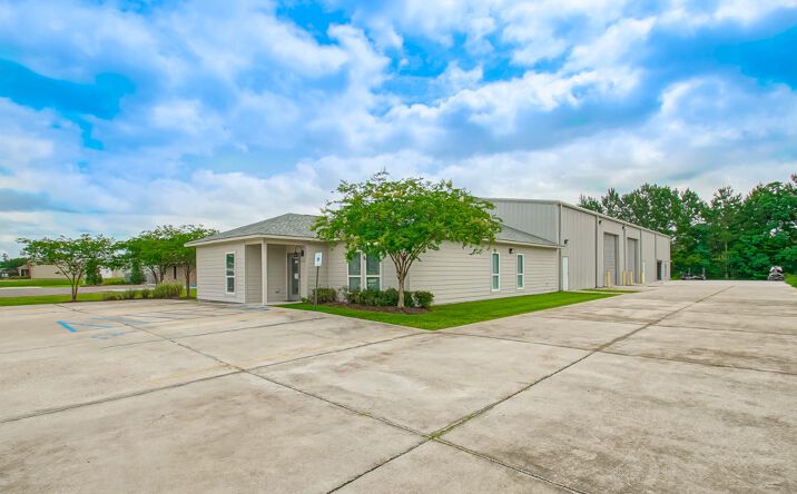 Pictures of Industrial property located at 9164 COMAR DR, WALKER, LA 70785-7007 for sales - image #1