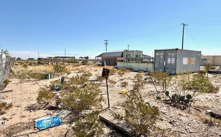 Pictures of Land, Multifamily property located at 1006 Woodard, Pyote, TX 79777 for sales - image #1