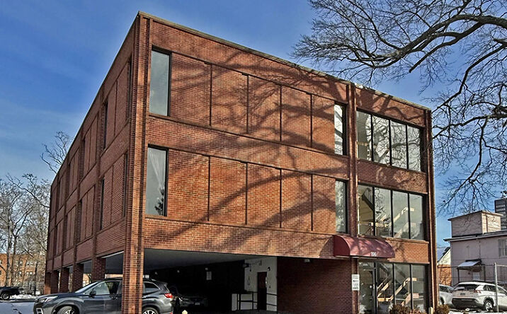 Pictures of Office property located at 896 Asylum Avenue, Hartford, CT 06156-0001 for sales - image #1
