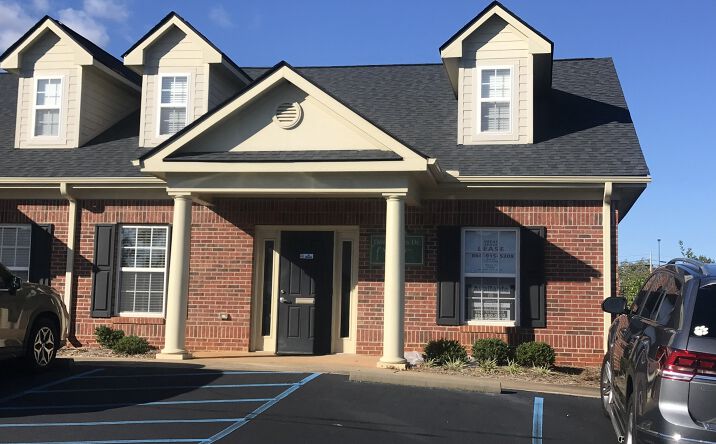 Pictures of Office property located at 7 Davis Keats Dr, Greenville, SC 29607 for sales - image #1
