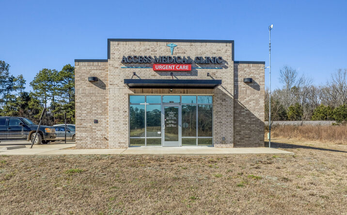 Pictures of Office property located at 1805 US-71, MENA, AR 71953 for sales - image #1