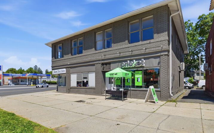 Pictures of Retail, Multifamily, Mixed Use property located at 752 Sumner Avenue, Springfield, MA 01108 for sales - image #1