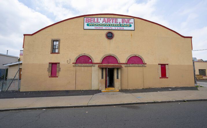 Pictures of Industrial property located at 10 W MRAVLAG PL, ELIZABETH, NJ 07201 for sales - image #1