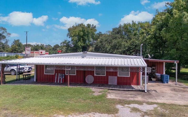 Pictures of Retail, Industrial property located at 116 W Main Street, Zavalla, TX 75980 for sales - image #1