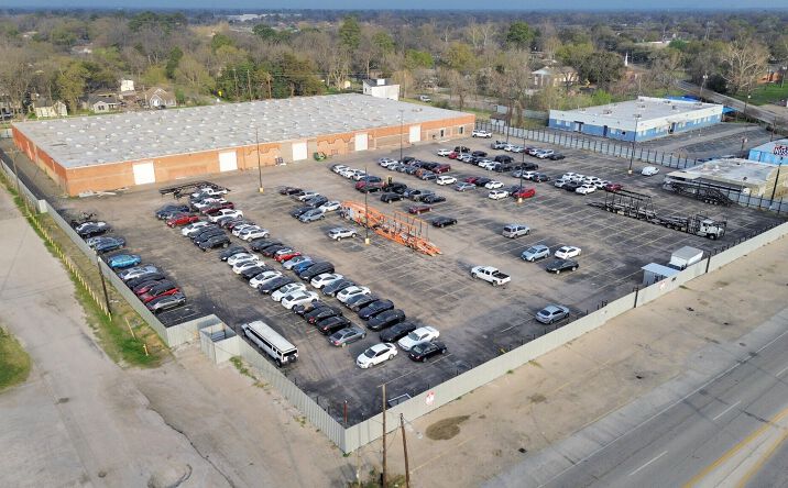 Pictures of Industrial property located at 9001 Jensen Drive, Houston, TX 77093 for sales - image #1