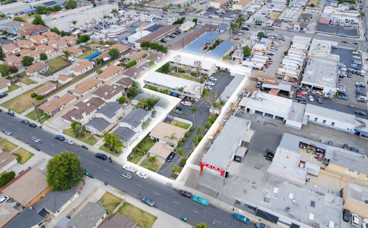 Pictures of Multifamily property located at 9339 Ramona Street, Bellflower, CA 90706 for sales - image #1
