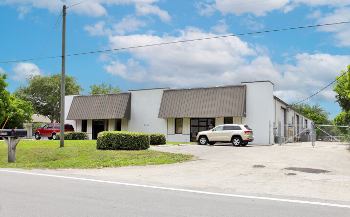 Pictures of Industrial property located at 3806 Progress Avenue, Naples, FL 34104 for sales - image #1