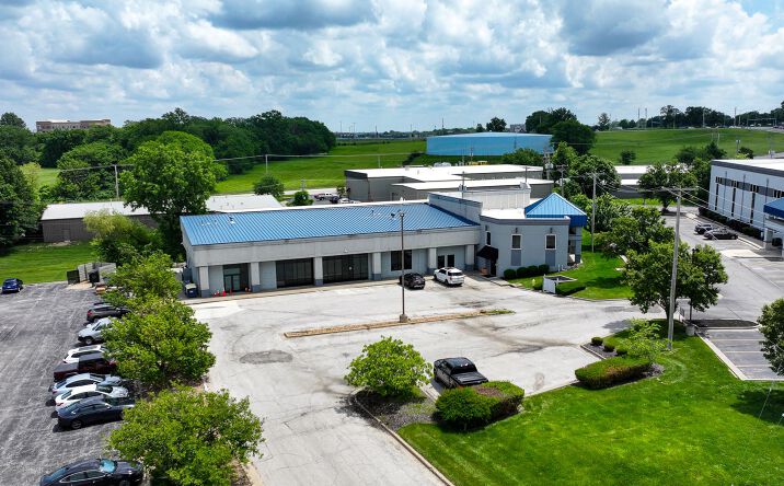 Pictures of Office, Industrial, Retail property located at 801 Northwest Commerce Drive, Lee's Summit, MO 64086 for sales - image #1