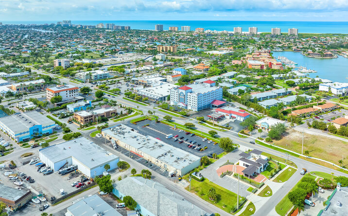 Pictures of Retail property located at 713 Bald Eagle Drive, Marco Island, FL 34145 for sales - image #1