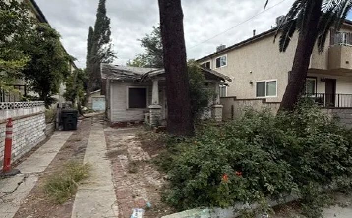 Pictures of Land property located at 482 E Santa Anita, Burbank, CA 91501 for sales - image #1