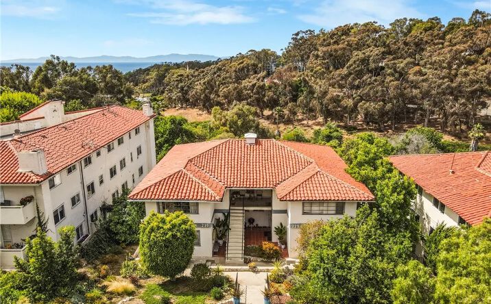 Pictures of Multifamily property located at 229 W Palos Verdes Dr W, Palos Verdes Estates, CA 90274 for sales - image #1