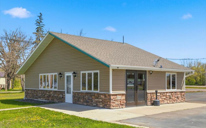 Pictures of Retail, Office, Mixed Use property located at 100 North Pine Street, Mora, MN 55051 for sales - image #1