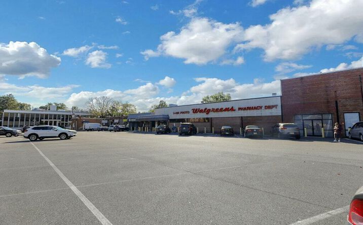 Pictures of Retail property located at 406 Madison Ave, Dumont, NJ 07628 for sales - image #1