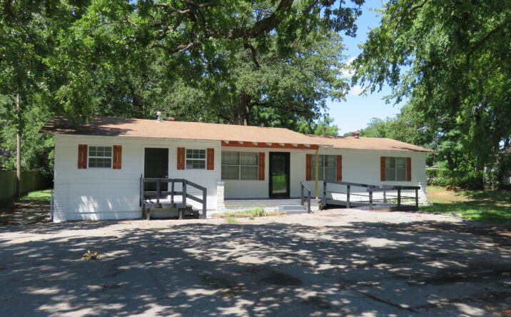 Pictures of Office, Mixed Use property located at 1239 W Main Street, Jenks, OK 74037 for sales - image #1