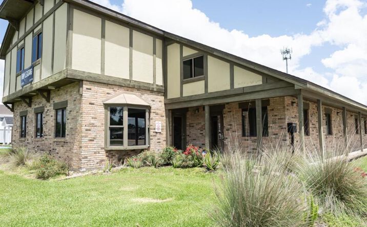 Pictures of Office property located at 2025 Oak Park, Lake Charles, LA 70601 for sales - image #1