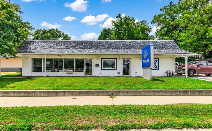 Pictures of Office property located at 1734 S 4Th Street, Leavenworth, KS 66048 for sales - image #1