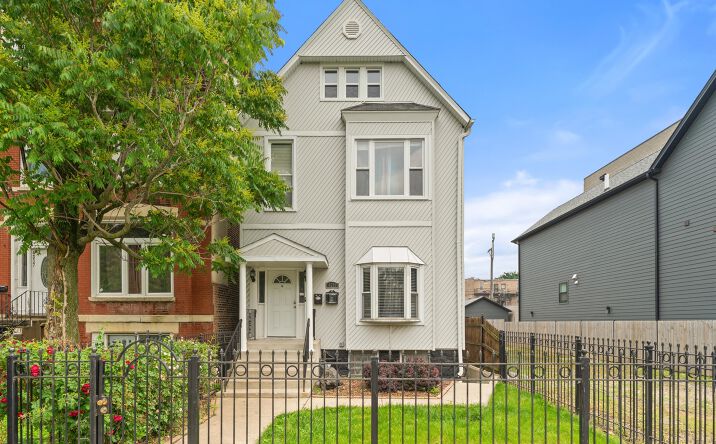 Pictures of Multifamily property located at 4339 S Indiana Avenue, Chicago, IL 60653 for sales - image #1