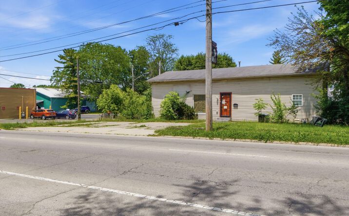 Pictures of Retail property located at W Locust Street, Wilmington, OH 45177 for sales - image #1