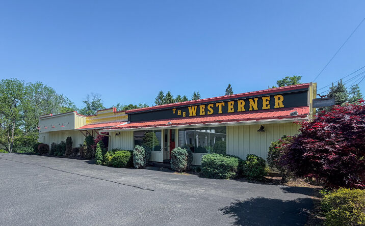 Pictures of Mixed Use, Multifamily, Land, Retail property located at 11301-305 New York 32, Greenville, NY 12083 for sales - image #1