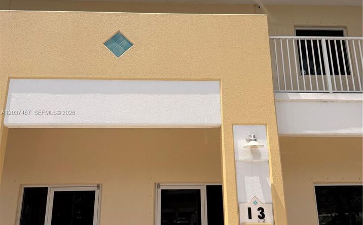 Pictures of Industrial, Office, Mixed Use property located at 2755 Vista Pkwy # I3, West Palm Beach, FL 33411 for sales - image #1