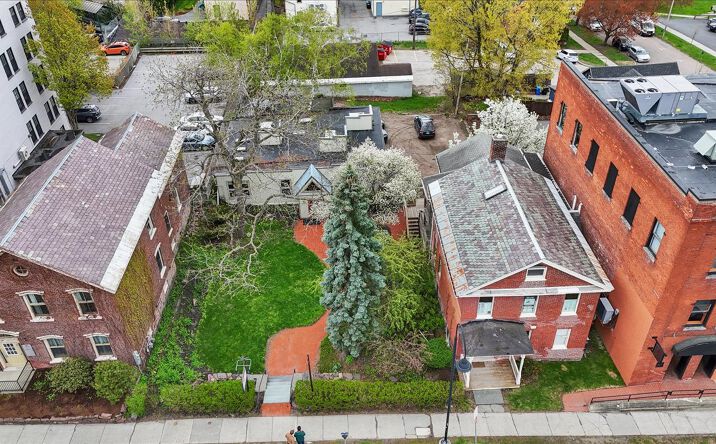 Pictures of Mixed Use property located at 87 COLLEGE ST, BURLINGTON, VT 05401 for sales - image #1