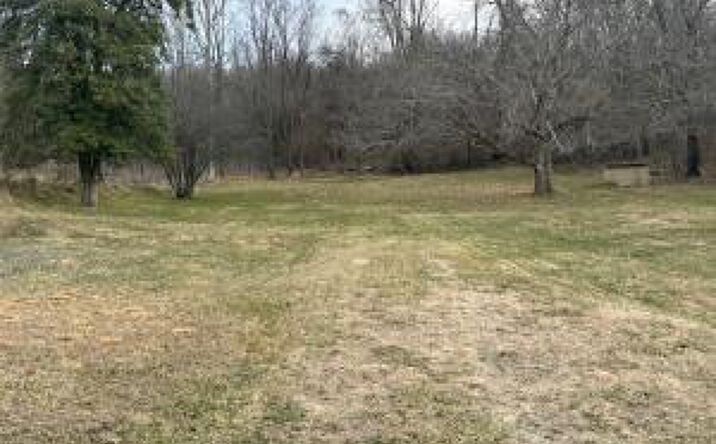 Pictures of Retail, Office, Industrial property located at 21515 Clear Creek Road, Bristol, VA 24202 for sales - image #1